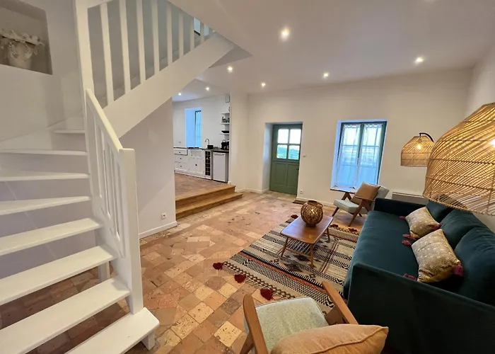 Дом отдыха La Maison Du Donjon - Visite Guidee - Reve Au Mans *