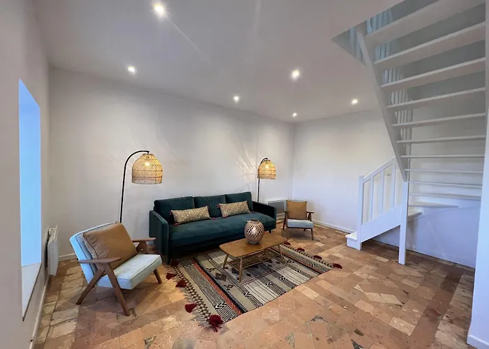 La Maison Du Donjon - Visite Guidee - Reve Au Mans Дом отдыха Ballon-Saint-Mars